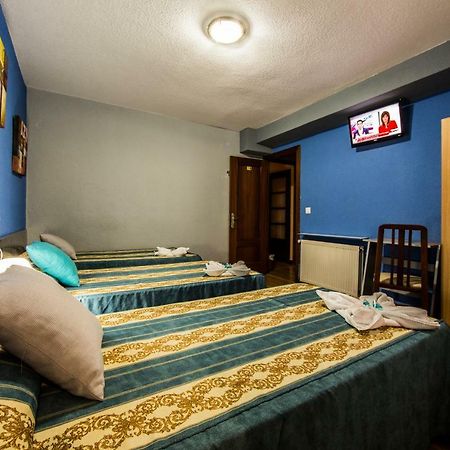 Hostal Escala Luna Salamanca Ngoại thất bức ảnh