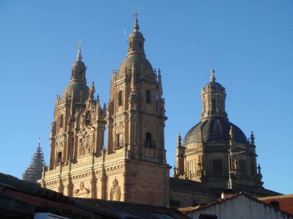 Hostal Escala Luna Salamanca Ngoại thất bức ảnh