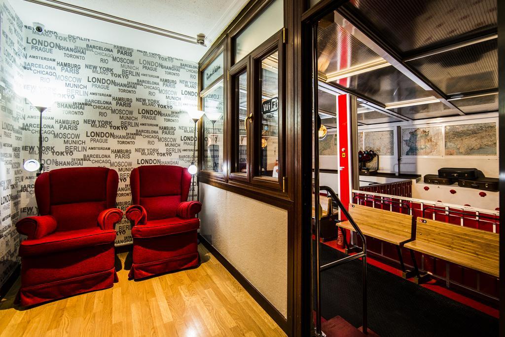 Hostal Escala Luna Salamanca Ngoại thất bức ảnh