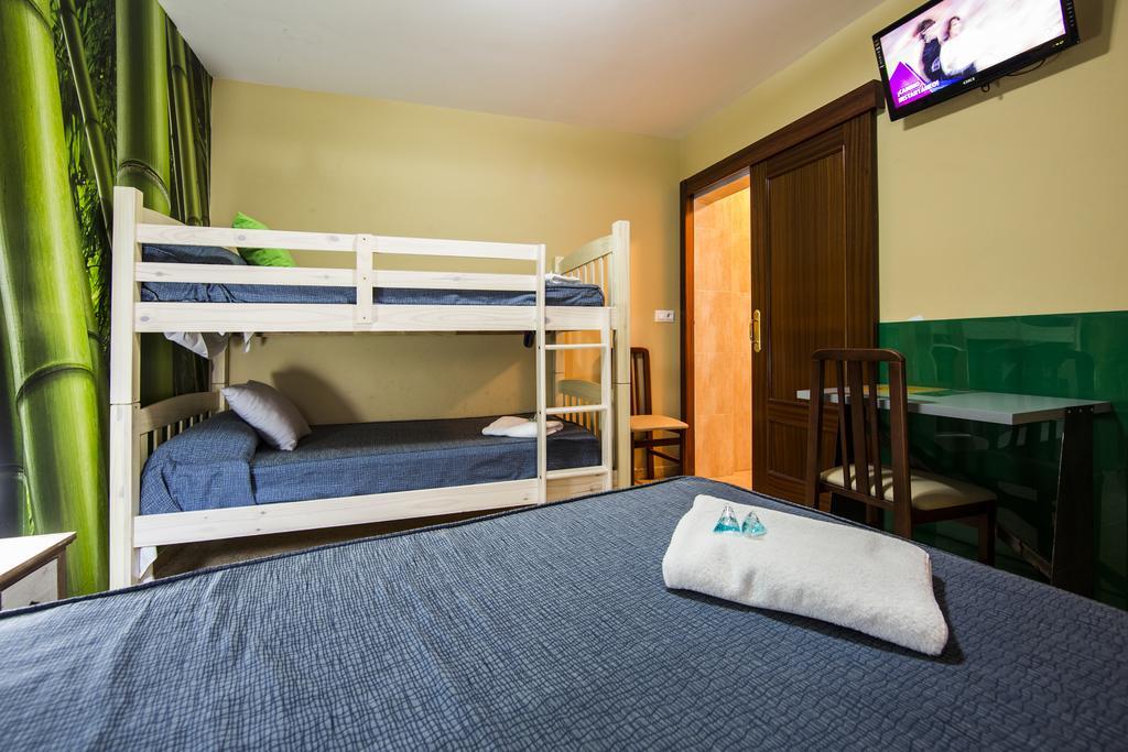 Hostal Escala Luna Salamanca Ngoại thất bức ảnh