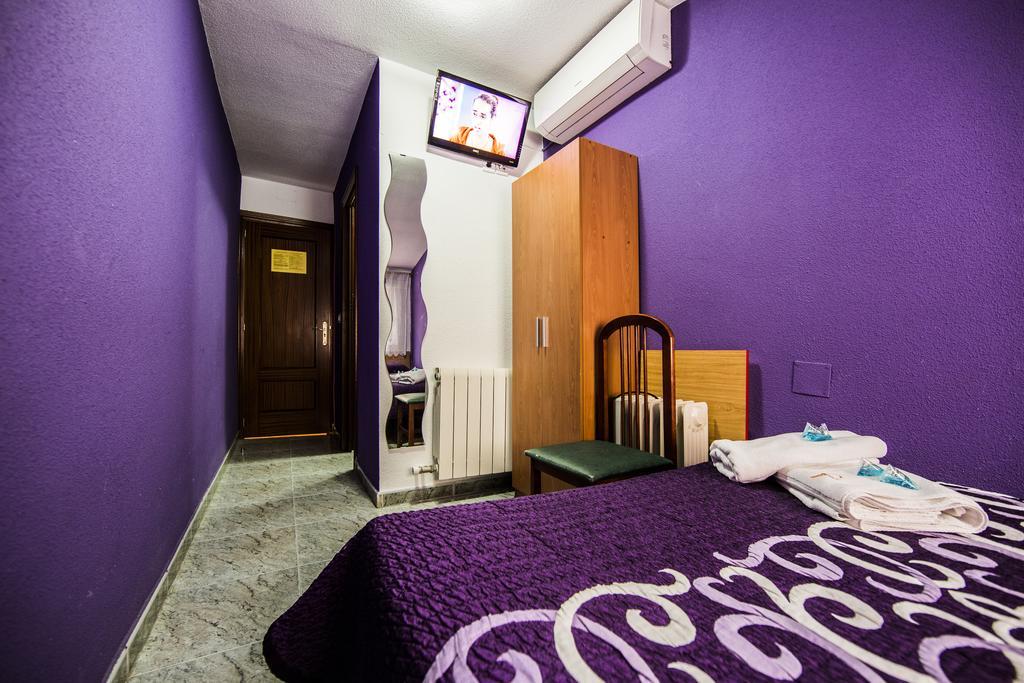 Hostal Escala Luna Salamanca Ngoại thất bức ảnh