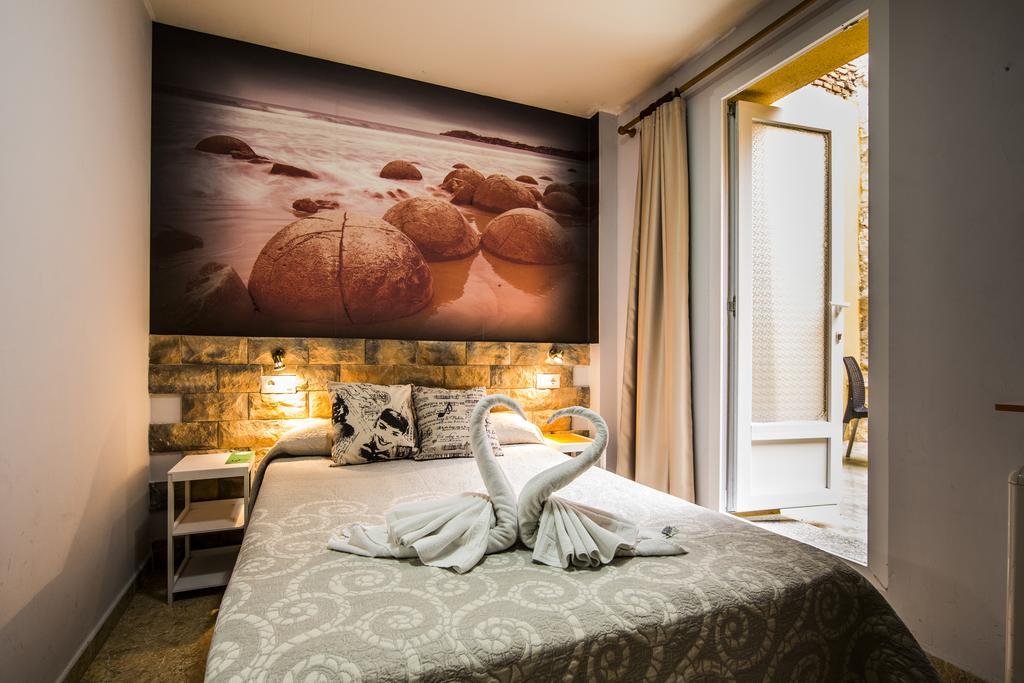 Hostal Escala Luna Salamanca Ngoại thất bức ảnh