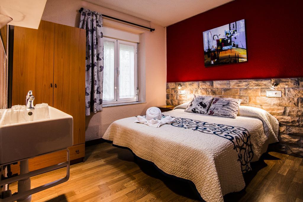 Hostal Escala Luna Salamanca Ngoại thất bức ảnh