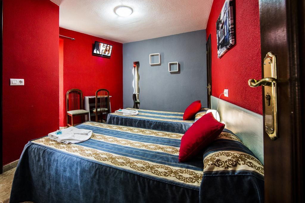Hostal Escala Luna Salamanca Ngoại thất bức ảnh