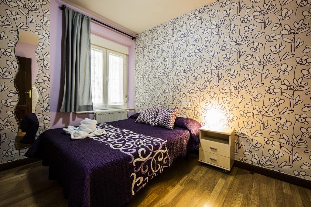 Hostal Escala Luna Salamanca Ngoại thất bức ảnh