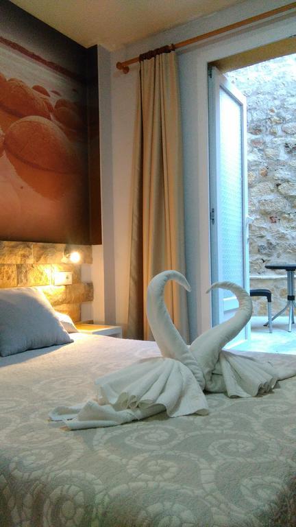 Hostal Escala Luna Salamanca Ngoại thất bức ảnh