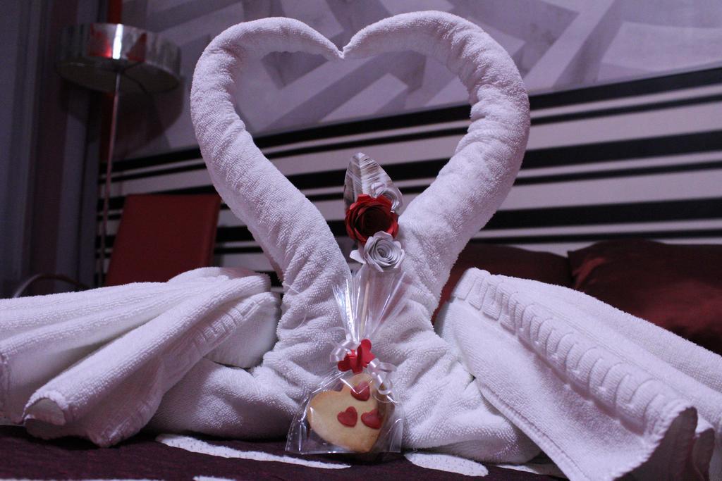 Hostal Escala Luna Salamanca Ngoại thất bức ảnh