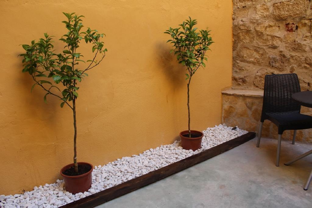 Hostal Escala Luna Salamanca Ngoại thất bức ảnh