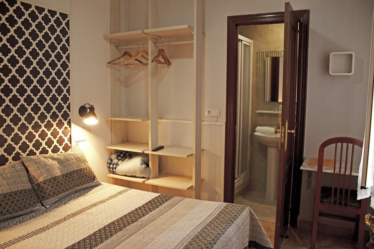 Hostal Escala Luna Salamanca Ngoại thất bức ảnh