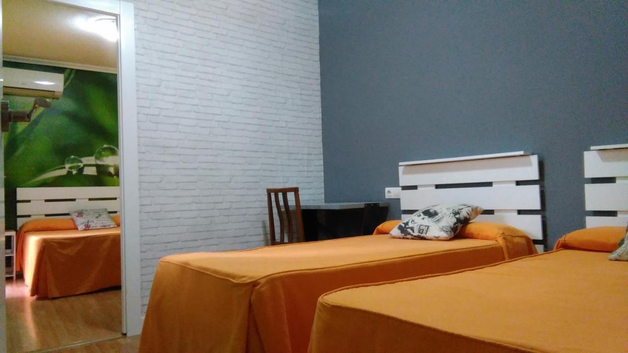 Hostal Escala Luna Salamanca Ngoại thất bức ảnh